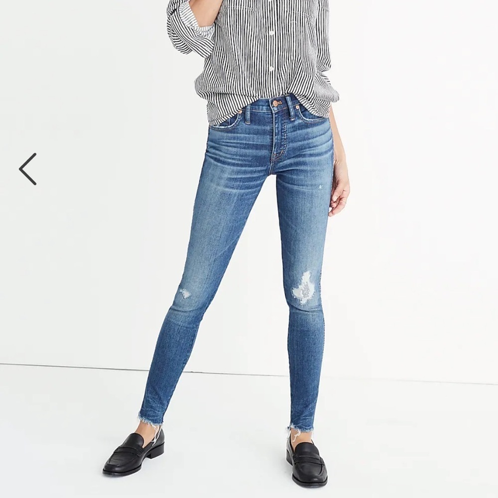 MADEWELL 9” Rise Woman’s Skinny Artificial Rip and Repair, Chewed Hems